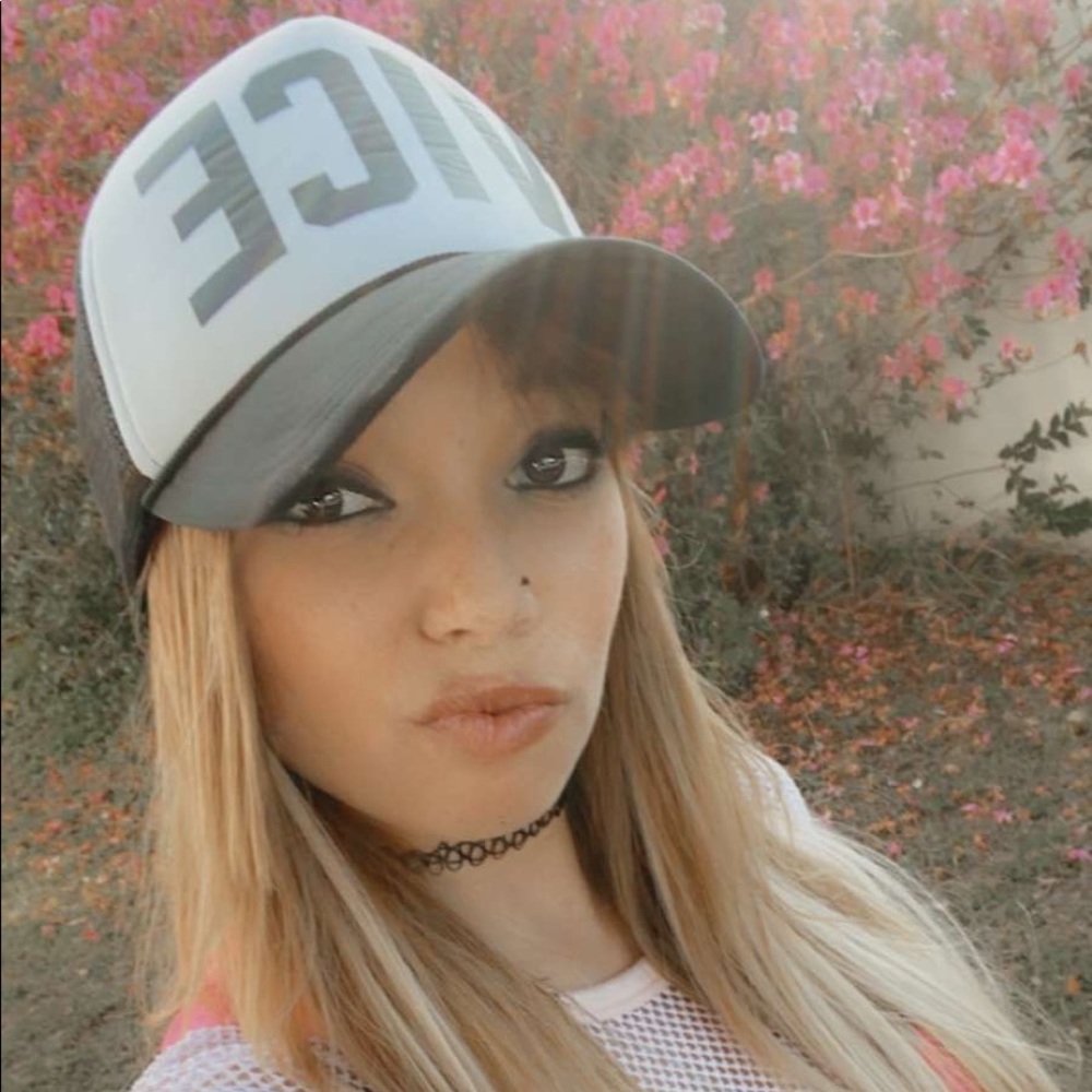 Meet your Posher, Parker